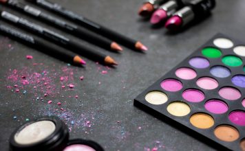 Как ухаживать за уличной детской площадкой в любое время года уборка